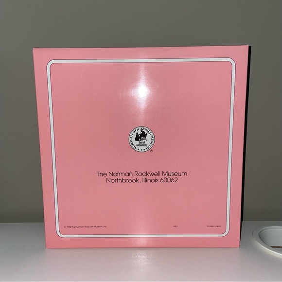 A Tender Moment Decorative Plate - Picture 2 of 6